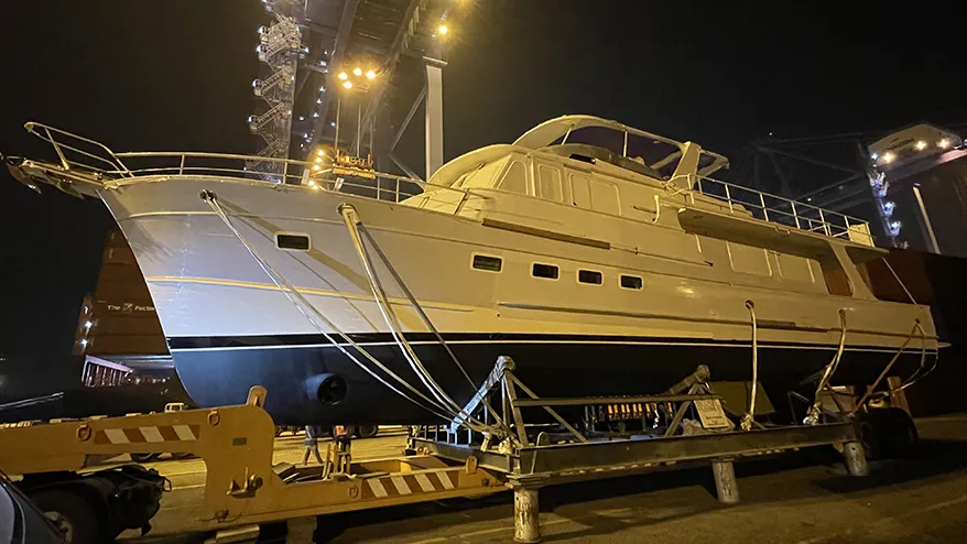 Yacht 2